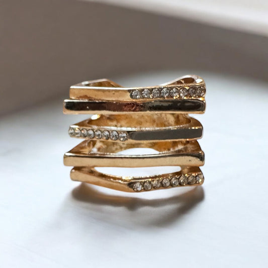 Criss Cross Me Ring